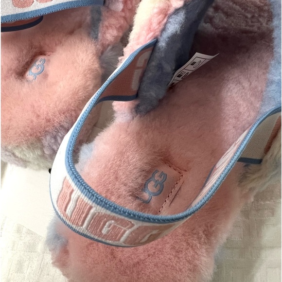 “NEW” UGG Fluff Slippers/Slides Pastel 💕Size 10 - Picture 4 of 11